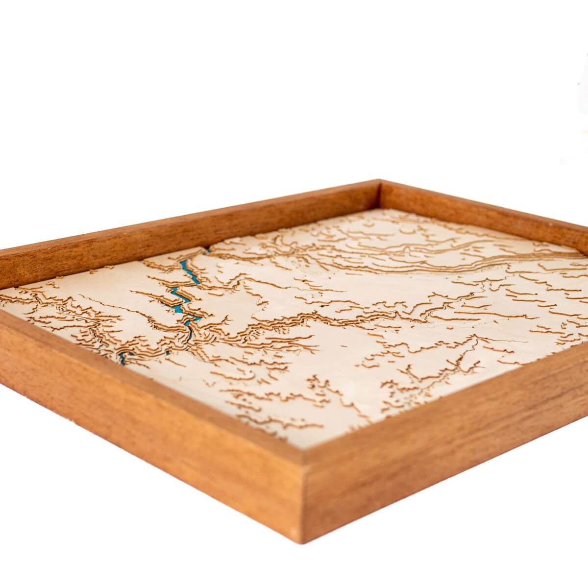 Détails du relief de la carte de la vallée de l'Auze en bois
