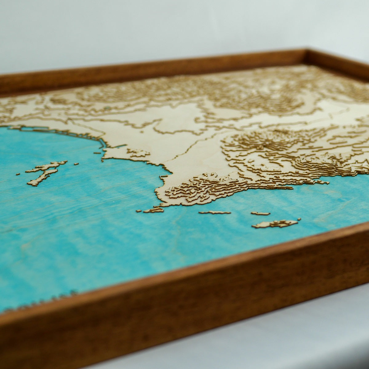 Détails du relief du parc naturel des Calanques et de Marseille en bois